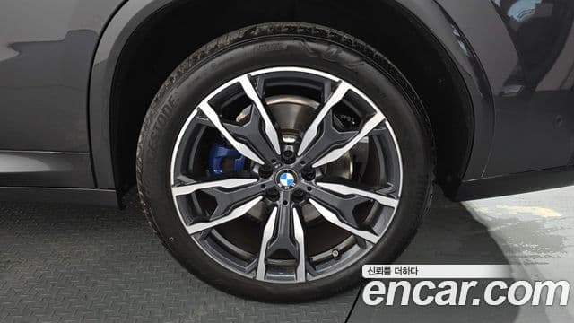 BMW X4 2025 — Photo 8/34