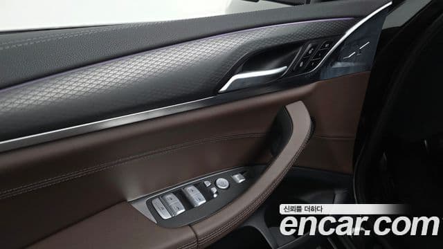 BMW X4 2025 — Photo 15/34