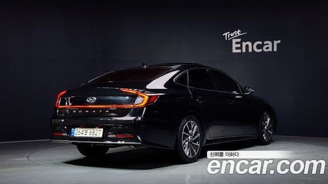 Hyundai Sonata 2021 — Фото 2/20