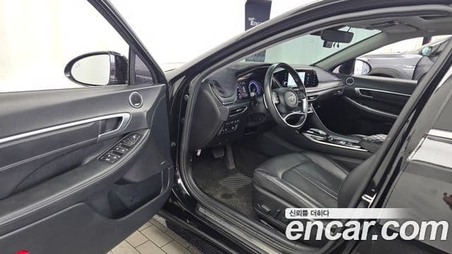 Hyundai Sonata 2021 — Фото 10/20