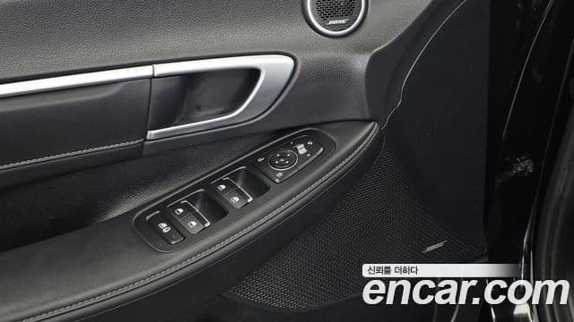 Hyundai Sonata 2021 — Фото 17/20