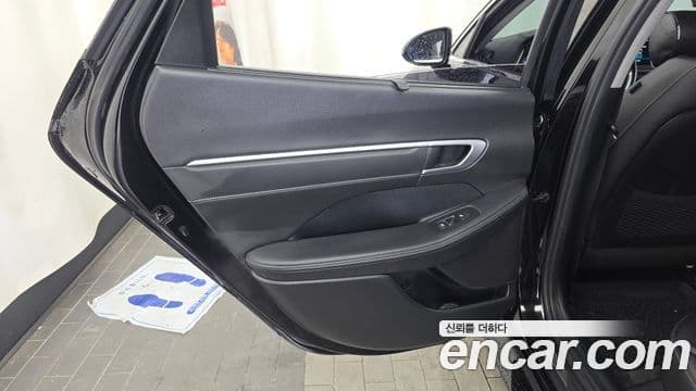 Hyundai Sonata Hybrid 2021 — Photo 30/32