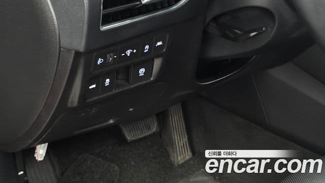 Hyundai Sonata Hybrid 2021 — Photo 28/32