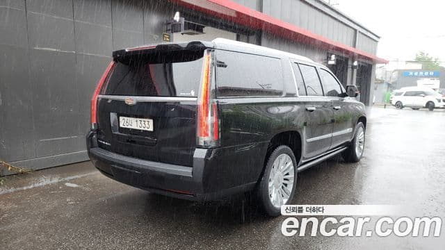 Cadillac Escalade 2018 — Şəkil 16/20