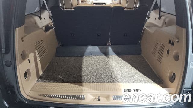 Cadillac Escalade 2018 — Şəkil 17/20