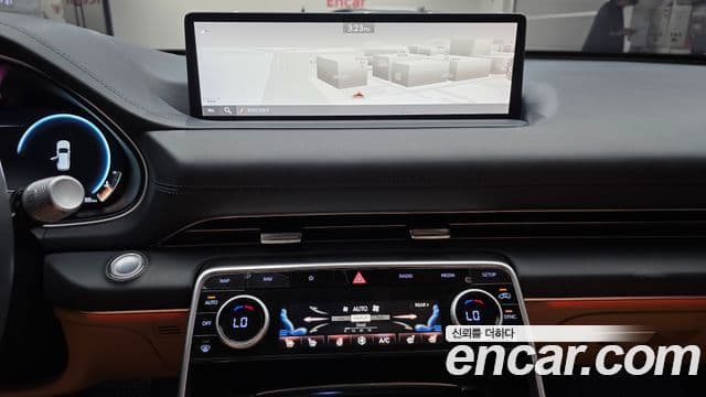 Genesis GV80 2020 — ფოტო 14/20