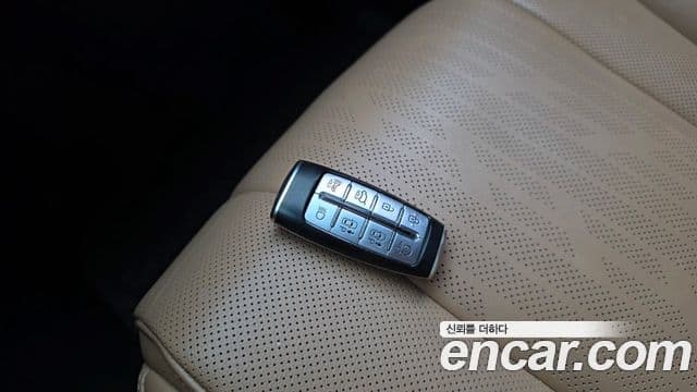 Genesis GV80 2020 — ფოტო 18/20
