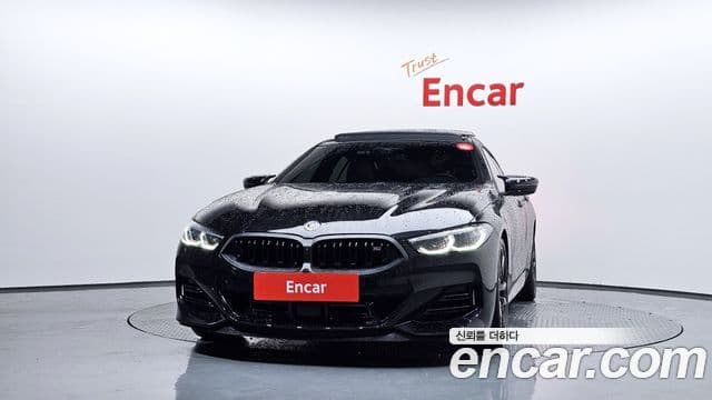 BMW 8 Series 2023 — Photo 28/38