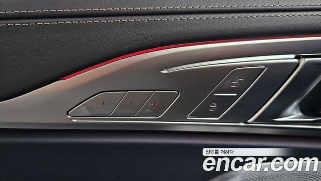 BMW 8 Series 2023 — Photo 24/38