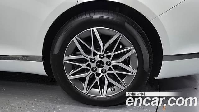 Genesis G80 2025 — Photo 26/30