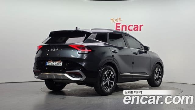 Kia Sportage 2022 — ფოტო 2/20