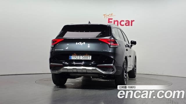Kia Sportage 2022 — ფოტო 4/20