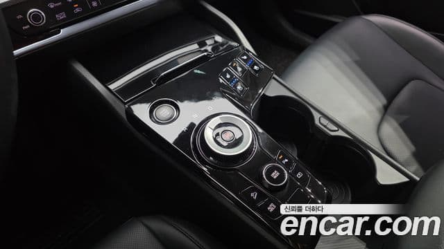 Kia Sportage 2022 — ფოტო 9/20