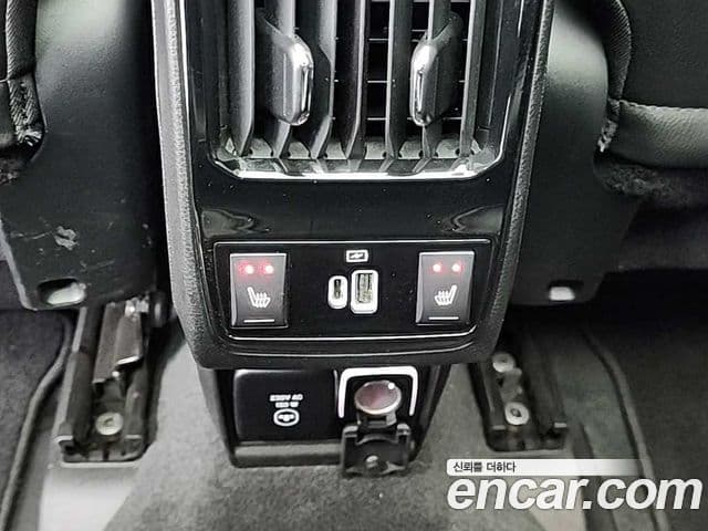 Jeep Compass 2022 — ფოტო 13/19