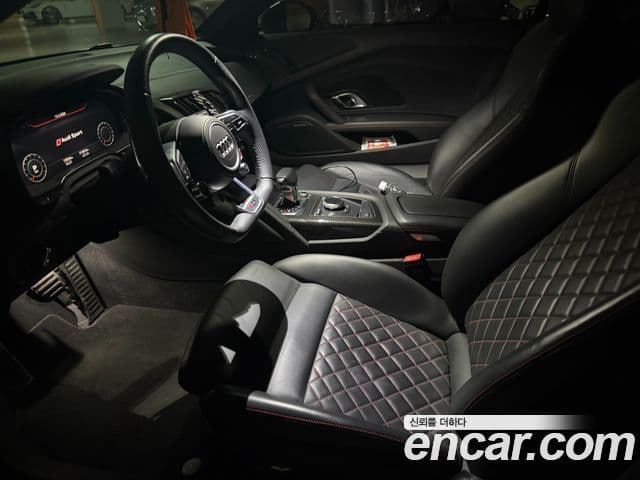 Audi R8 2021 — ფოტო 10/19