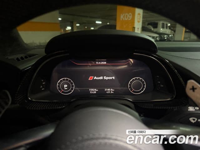 Audi R8 2021 — ფოტო 6/19