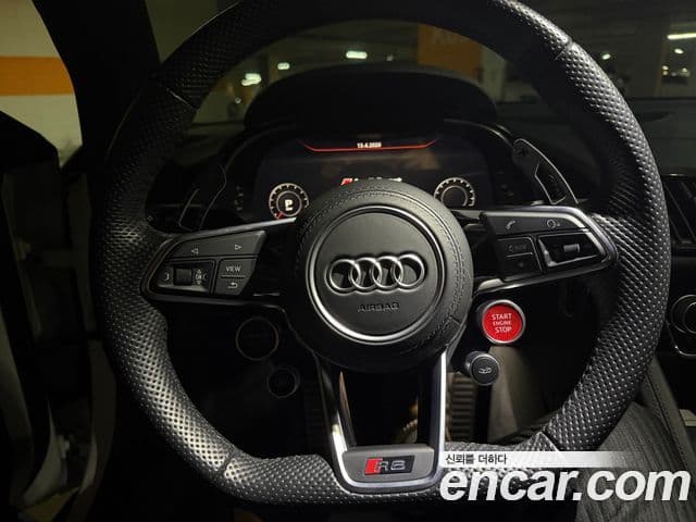Audi R8 2021 — ფოტო 19/19