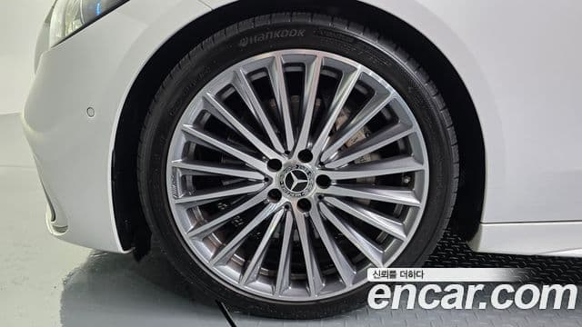 Mercedes-Benz C-Class 2023 — Şəkil 5/20
