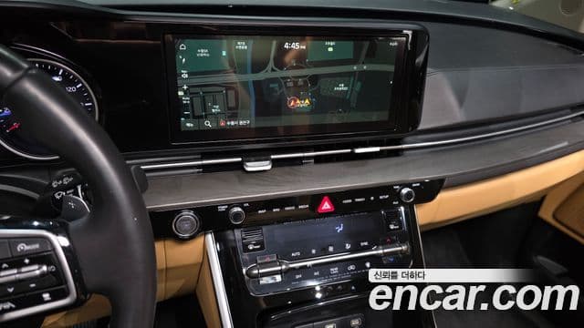 Kia Carnival 2023 — ფოტო 14/20