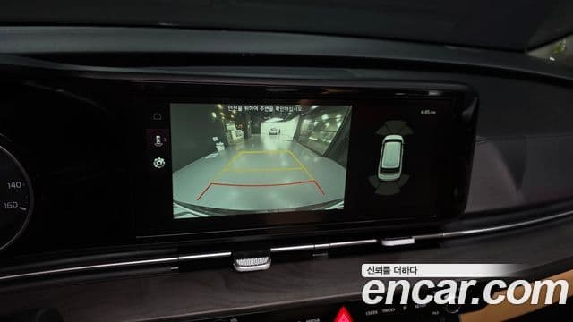 Kia Carnival 2023 — ფოტო 15/20