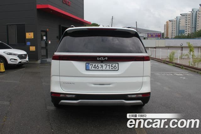 Kia Carnival 2023 — ფოტო 2/20