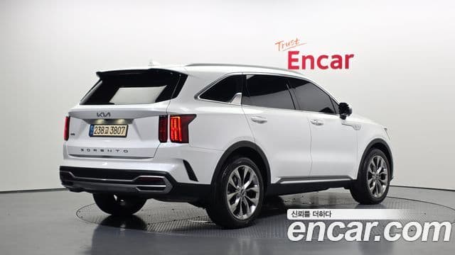 Kia Sorento 2021 — ფოტო 2/20