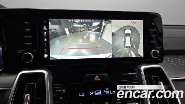 Kia Sorento 2021 — ფოტო 15/20