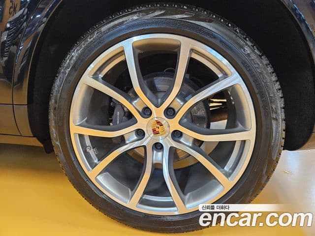 Porsche Cayenne 2019 — фото 5 из 20