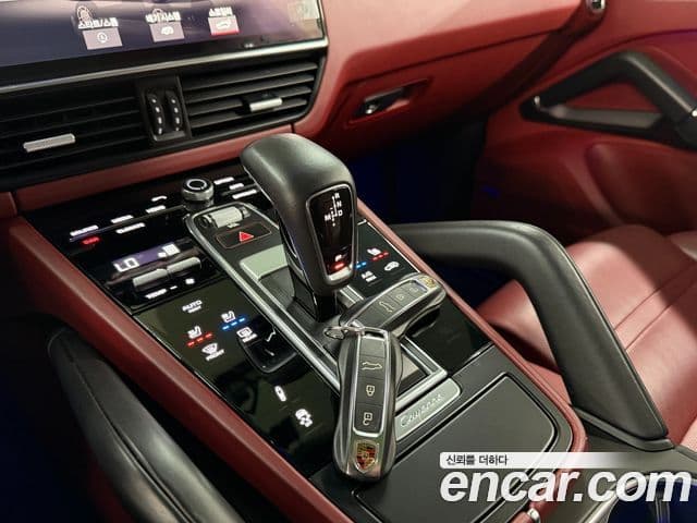 Porsche Cayenne 2020 — Şəkil 12/20