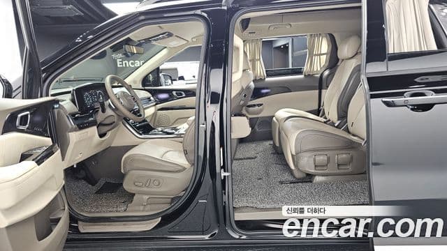 Kia Carnival 2023 — Фото 11/20