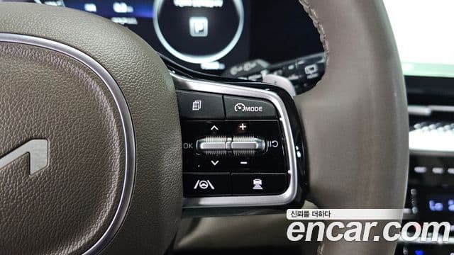 Kia Carnival 2023 — Фото 14/20