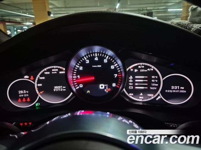 Porsche Cayenne 2022 — Photo 13/20