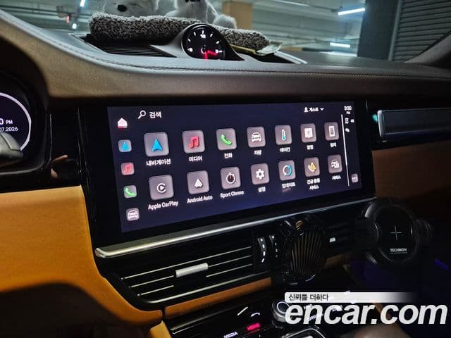 Porsche Cayenne 2022 — Photo 6/20