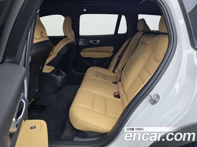 Volvo V60 Cross Country 2024 — Şəkil 13/20