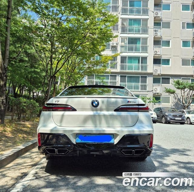 BMW i7 2023 — Şəkil 3/4