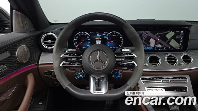 Mercedes-Benz E-Class 2023 — ფოტო 13/20