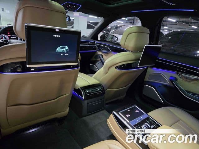 Audi A8 2019 — Şəkil 11/20