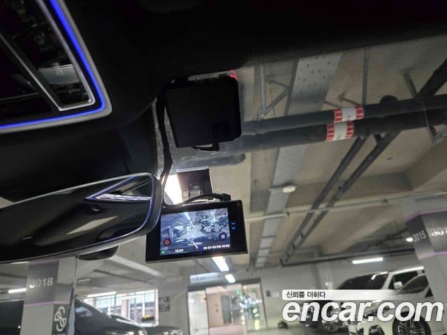 Audi A8 2019 — Şəkil 17/20