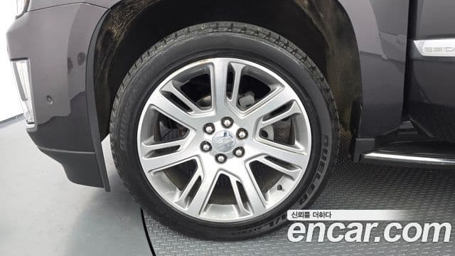 Cadillac Escalade 2018 — фото 5 из 20