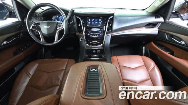 Cadillac Escalade 2018 — фото 7 из 20