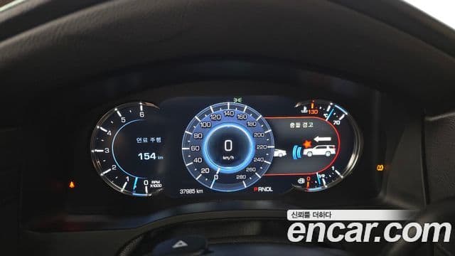 Cadillac Escalade 2018 — ფოტო 8/20