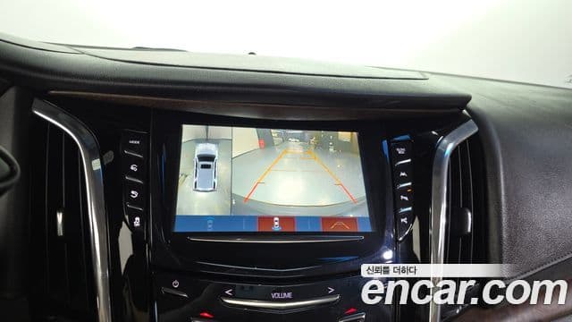 Cadillac Escalade 2018 — фото 15 из 20