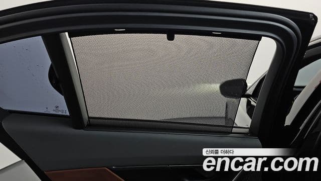 BMW 5 Series 2025 — Photo 1/20