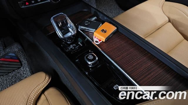 Volvo V60 Cross Country 2024 — Photo 29/36