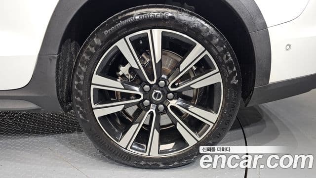 Volvo V60 Cross Country 2024 — Photo 8/36
