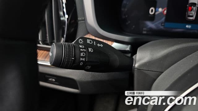 Volvo V60 Cross Country 2024 — Photo 27/36