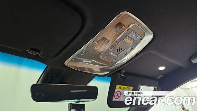 Genesis Electrified G80 2021 — фото 17 из 20