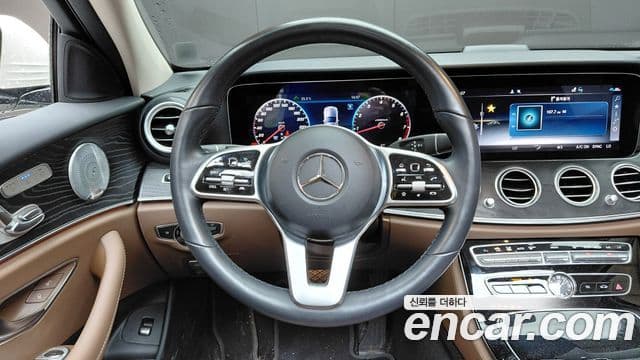 Mercedes-Benz E-Class 2019 — Şəkil 13/20