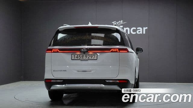 Kia Carnival 2020 — Фото 4/20