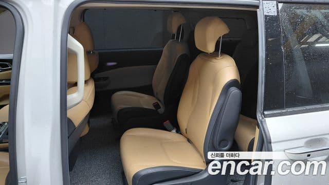 Kia Carnival 2020 — Фото 11/20